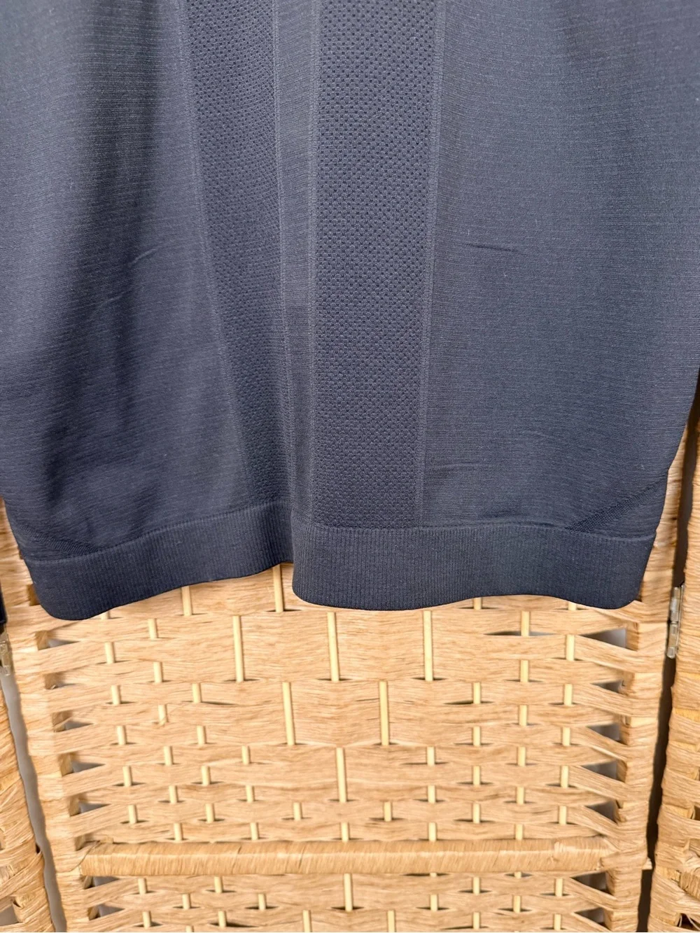 Lululemon Swiftly Tech Long Sleeve (Breeze) Relaxed Fit Black Size 10